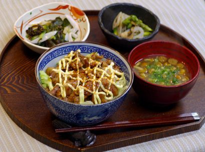 1/30（水）オトナゴハン（豚マヨ丼）